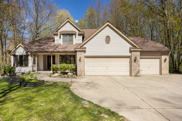 15056 Oakwood Drive, Big Rapids, MI 49307