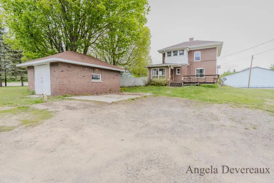 110 E Main Street, Edmore, MI 48829 - #3
