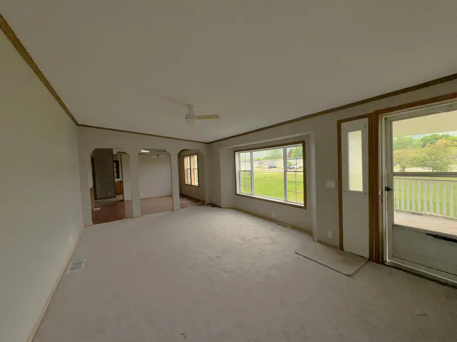 388 Laurel Drive, Monroe, MI 48161 - #2