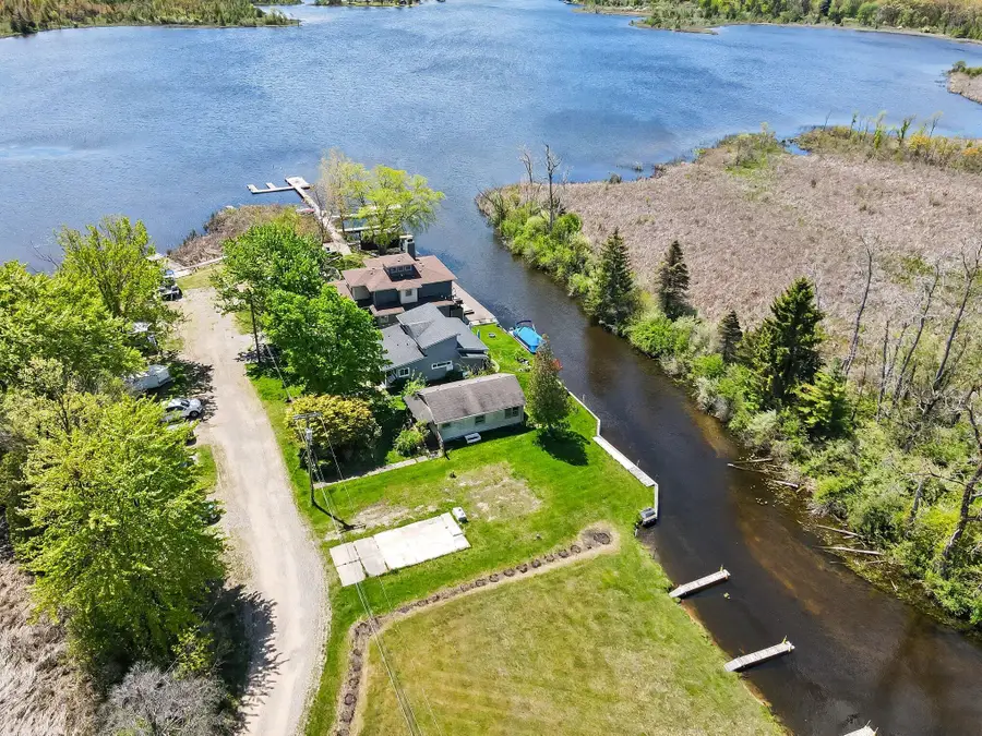 9407 Linck Drive, Pinckney, MI 48169 - #2