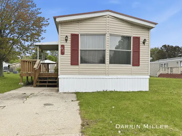 84 Maple Court, Muskegon, MI 49445