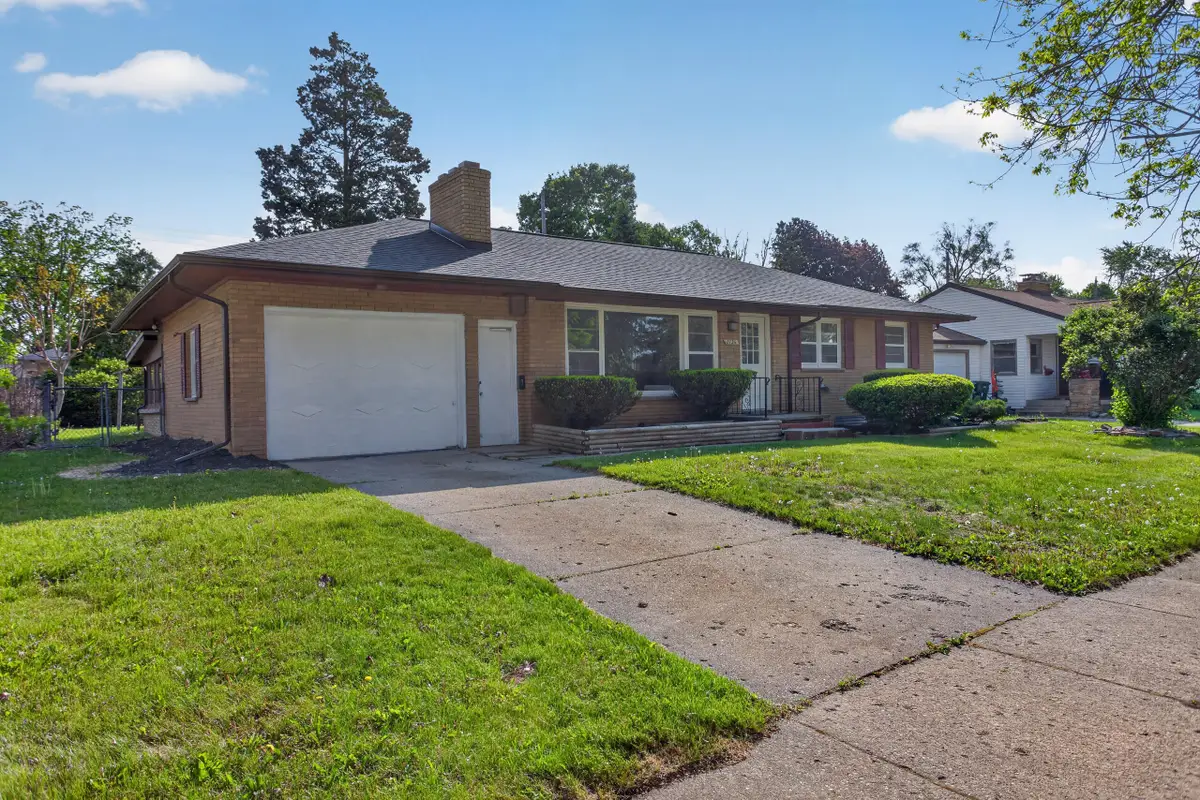 2136 Bruce Avenue, Lansing, MI 48915 - #1