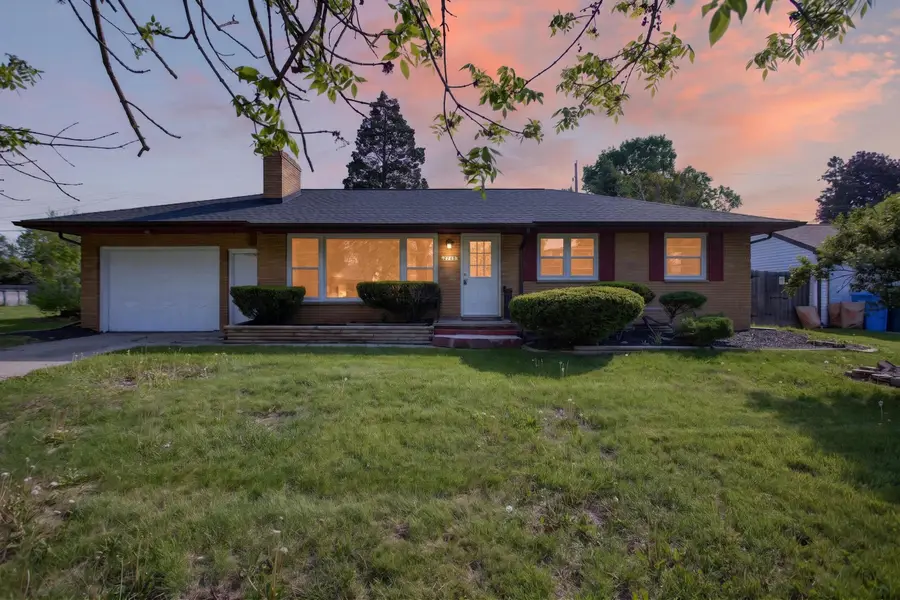 2136 Bruce Avenue, Lansing, MI 48915 - #2