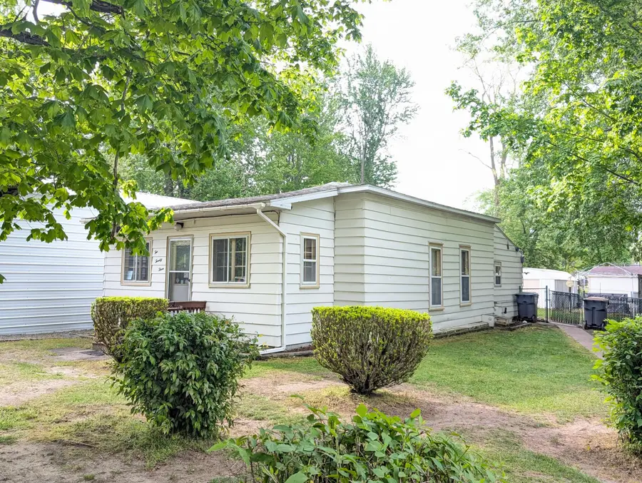223 W High Street, Bangor, MI 49013 - #3