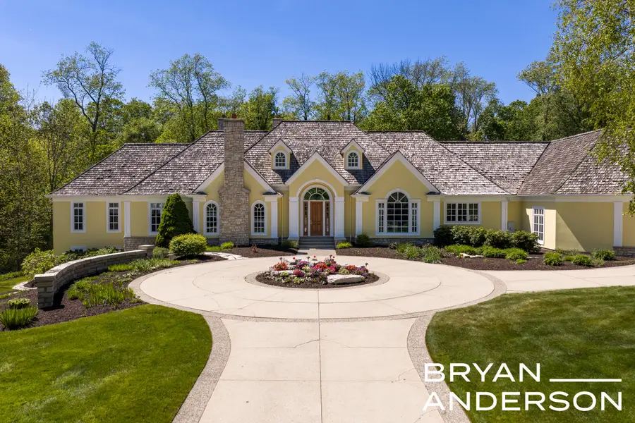 6029 Hillsborough Court Sw, Grandville, MI 49418 - #2
