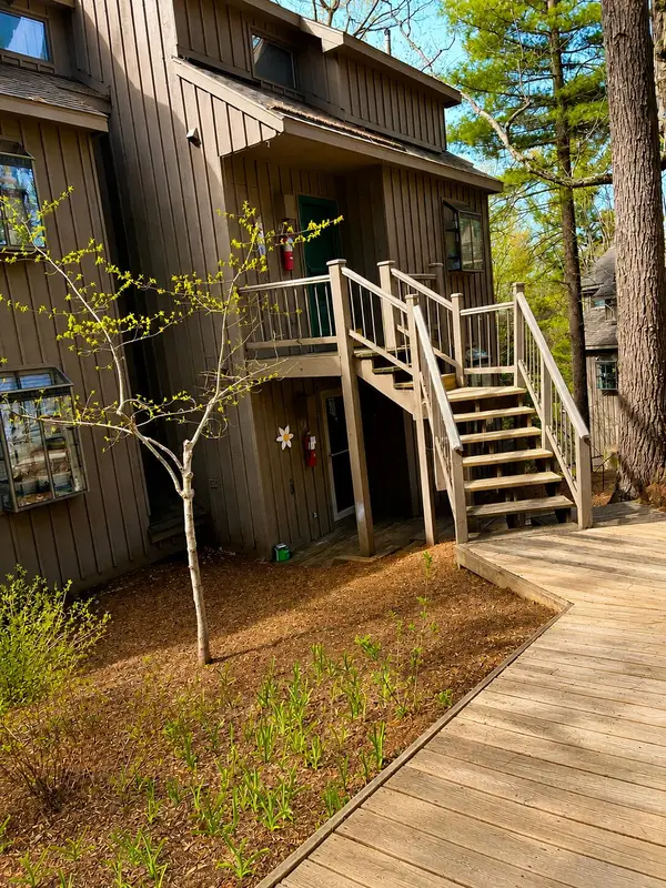 42 Hawks Ne Street #42, Glen Arbor, MI 49636