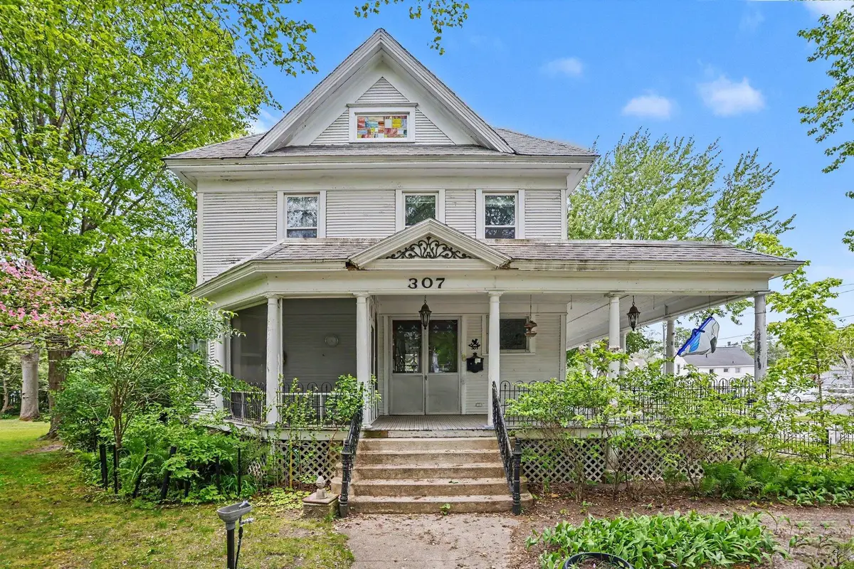 307 Center Street, Dowagiac, MI 49047 - #1