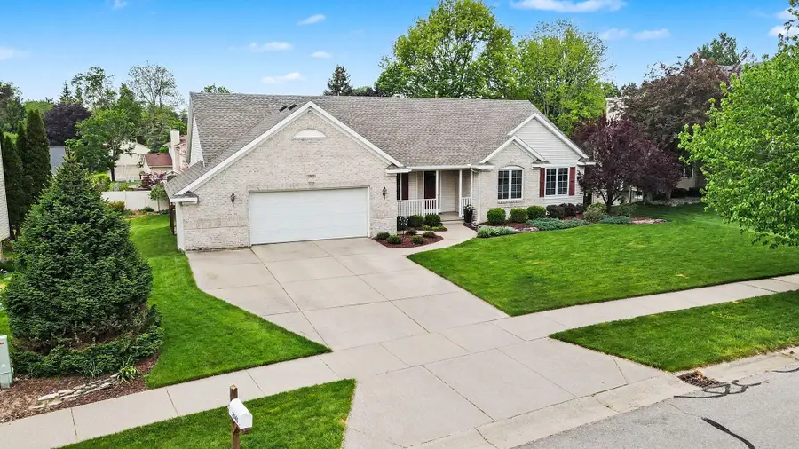 2045 Meadowdale Drive Nw, Grand Rapids, MI 49504 - #3