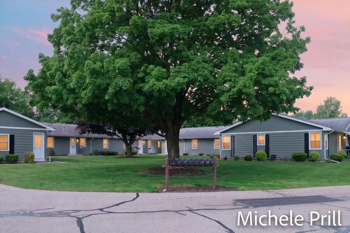 5160 Southglow Court Se, Grand Rapids, MI 49508 - #1