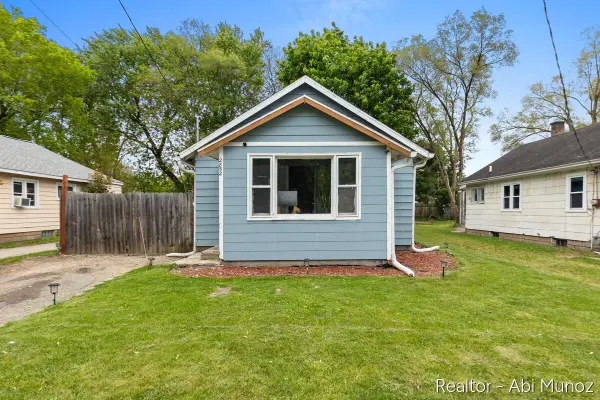 2852 Longstreet Avenue Sw, Wyoming, MI 49509
