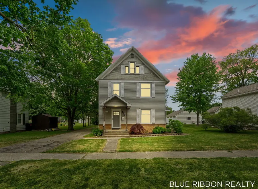 130 W Cherry Street, Wayland, MI 49348 - #2