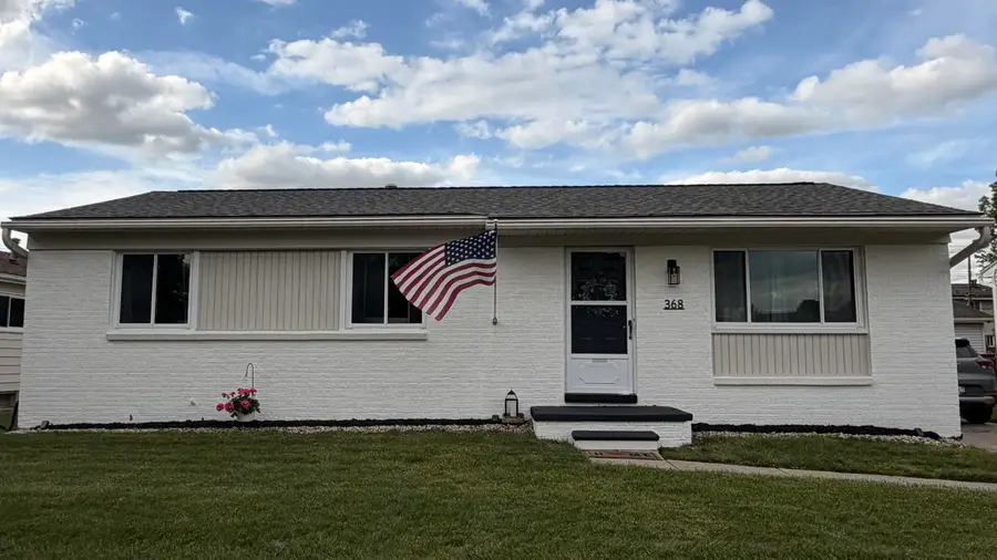 368 Cambridge Avenue, South Lyon, MI 48178 - #2
