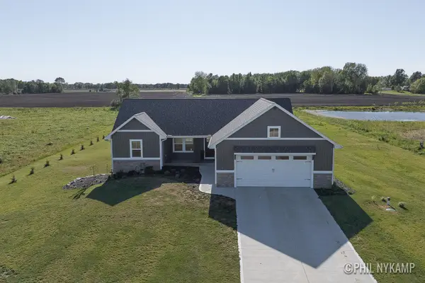 4711 Long Range Drive, Zeeland, MI 49464