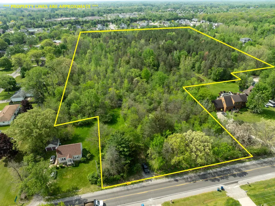 7147 Bristol Road, Swartz Creek, MI 48473 - #2