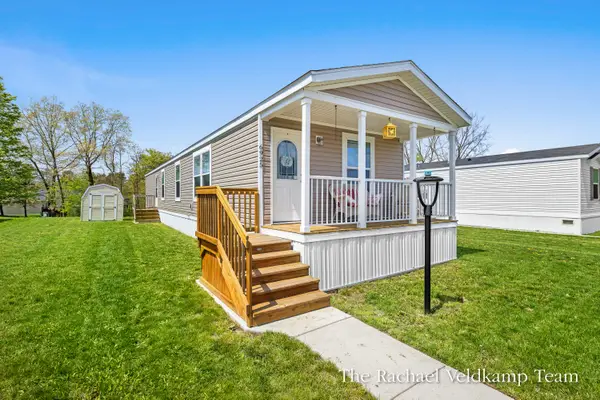 6925 Vinewood Avenue Ne, Belmont, MI 49306