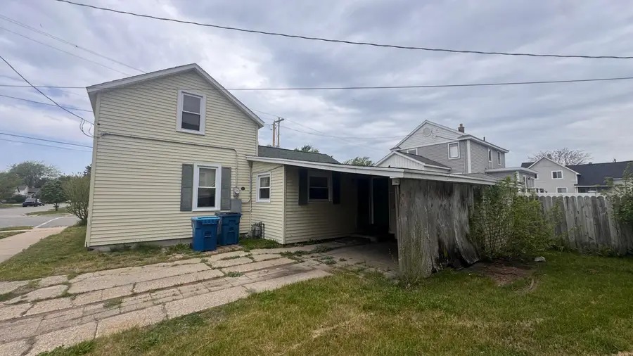 400 N 6th Street, Grand Haven, MI 49417 - #2