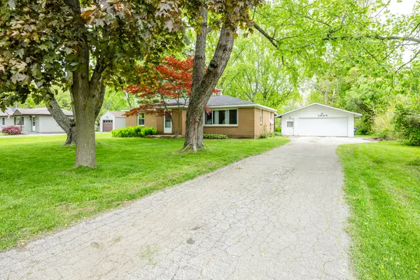 3905 Meadow Lane, St. Joseph, MI 49085