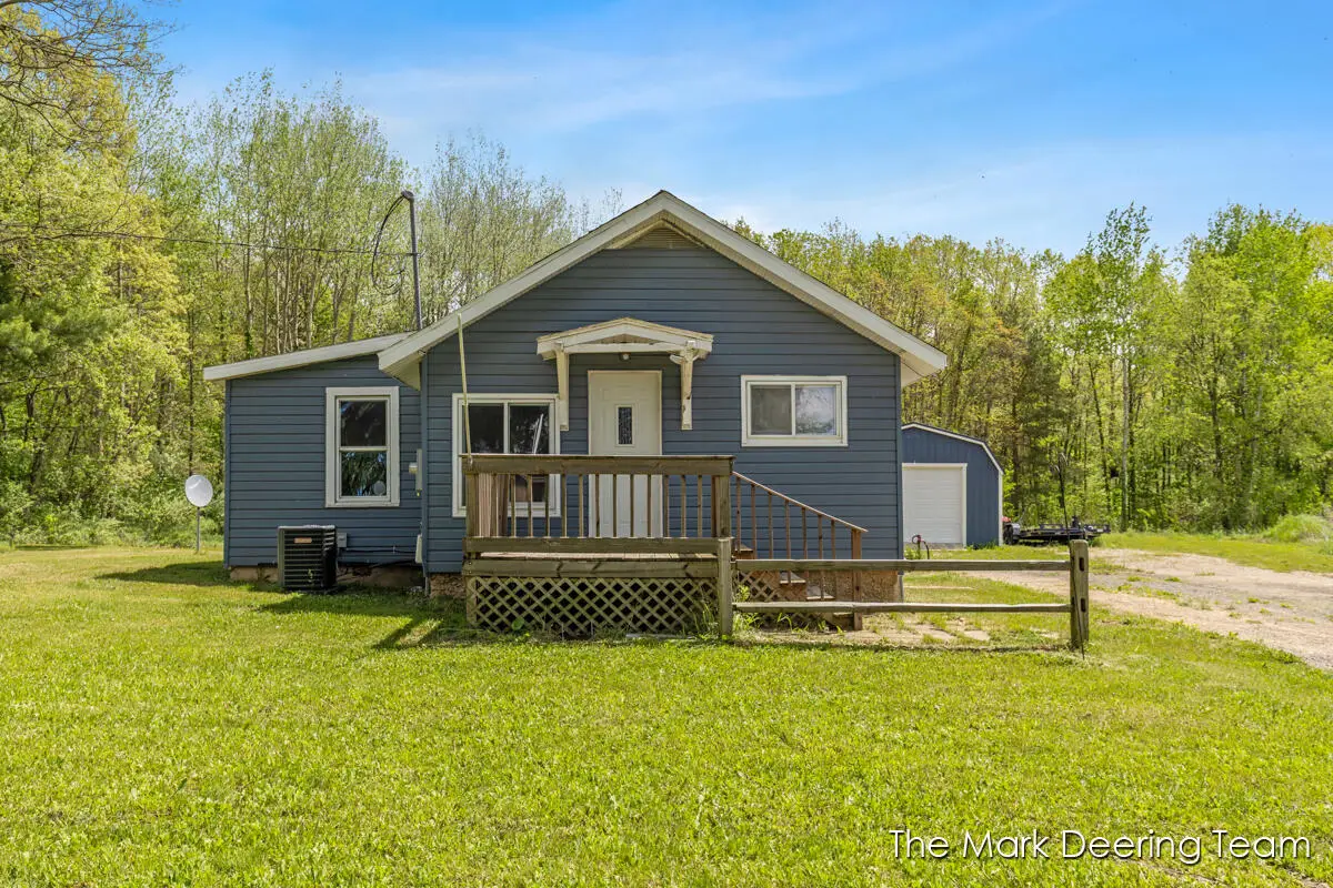 11612 Elm Avenue, Howard City, MI 49329 - #1