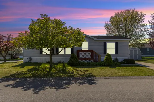 13735 Shamrock Lane, Cedar Springs, MI 49319