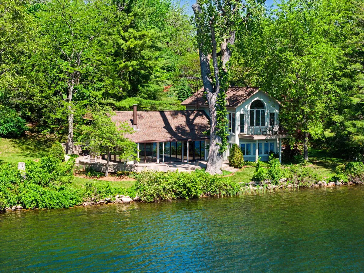 7816 Stonehedge Valley Drive, Gregory, MI 48137 - #1