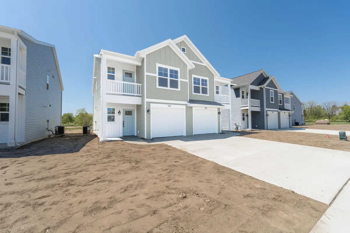 914 Indiana Avenue #14, South Haven, MI 49090 - #1