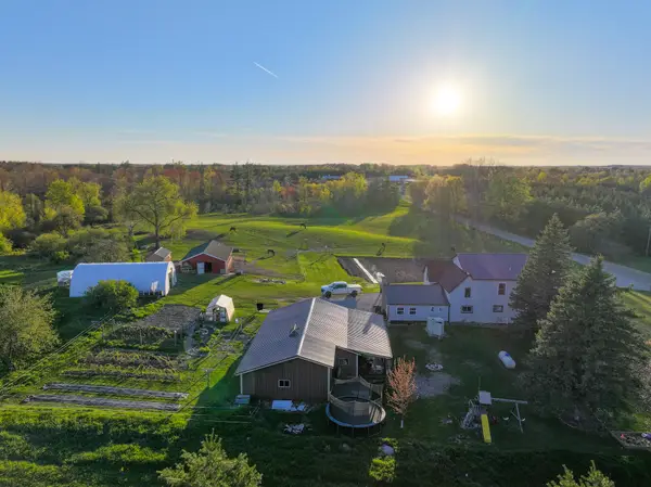 17463 15 Mile Road, Leroy, MI 49655