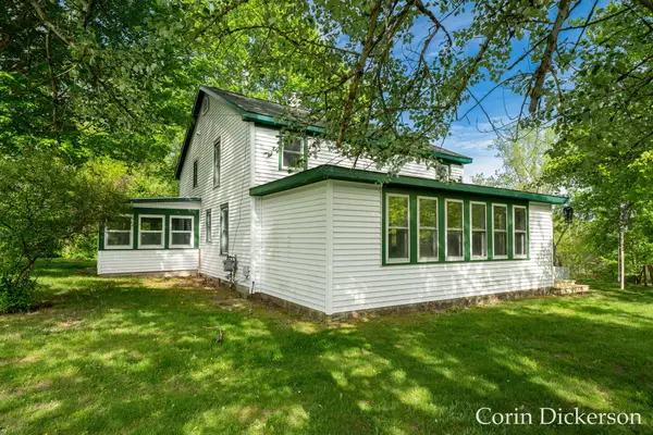 10860 Douglas Avenue, Plainwell, MI 49080
