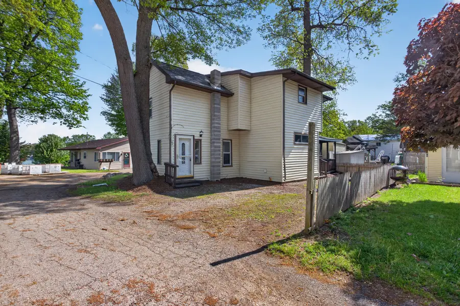 1651 Tennis Court, Pleasant Lake, MI 49272 - #2
