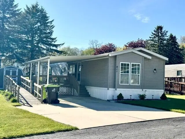 411 Woodview Drive, Greenville, MI 48838 - #1