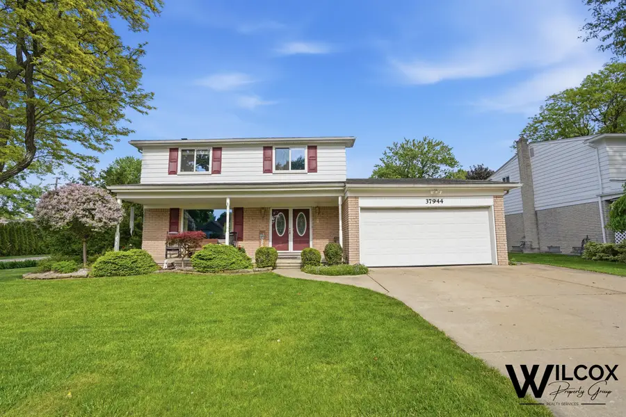 37944 Santa Anna Street, Clinton Township, MI 48036 - #2