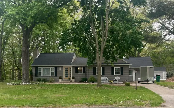 321 S Buys Road, Muskegon, MI 49445
