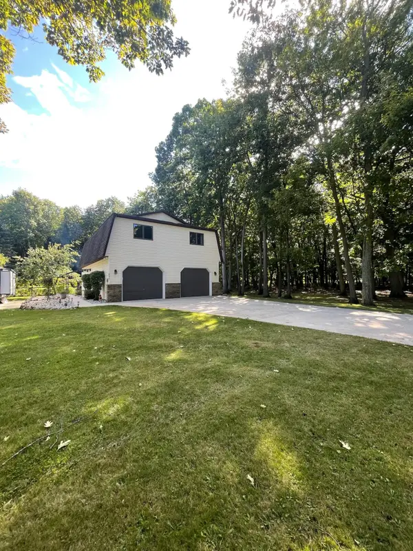 8627 Crescent Beach Road, Pigeon, MI 48755