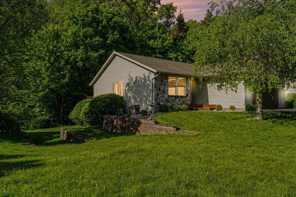 6811 Birdsong Avenue, Kalamazoo, MI 49009