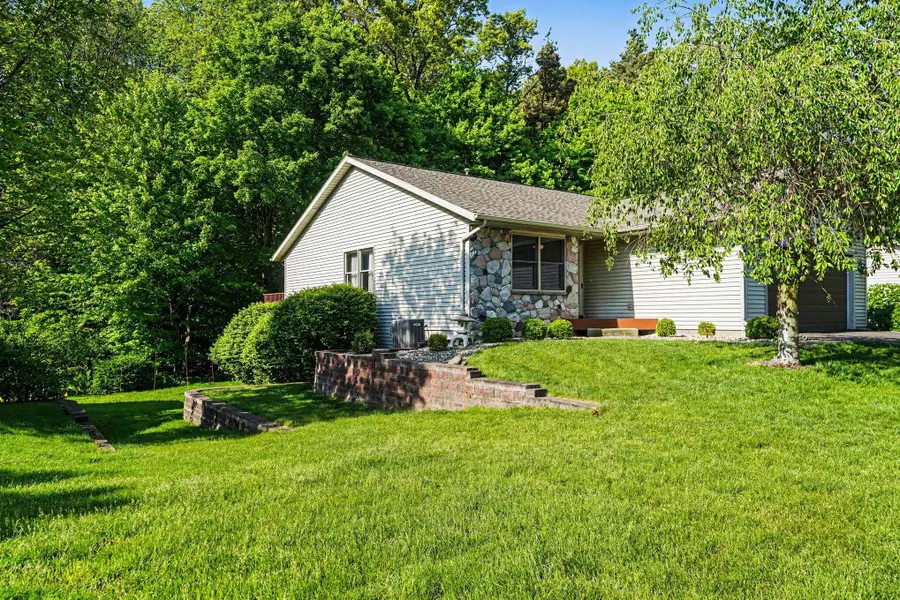 6811 Birdsong Avenue, Kalamazoo, MI 49009 - #3