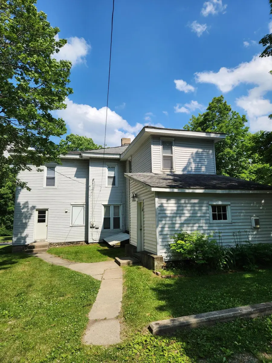 330 S Stewart Avenue, Big Rapids, MI 49307 - #3