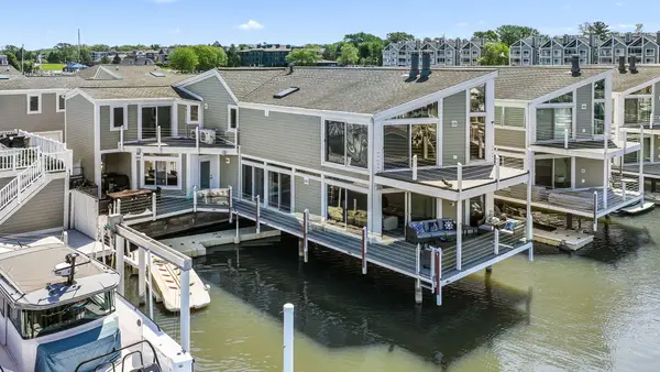 24 Harbor Isle Drive, New Buffalo, MI 49117