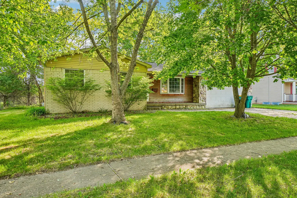 524 Winters Eave Drive, Flushing, MI 48433 - #1