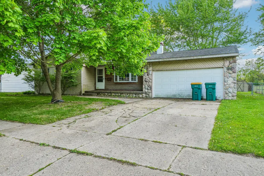524 Winters Eave Drive, Flushing, MI 48433 - #3