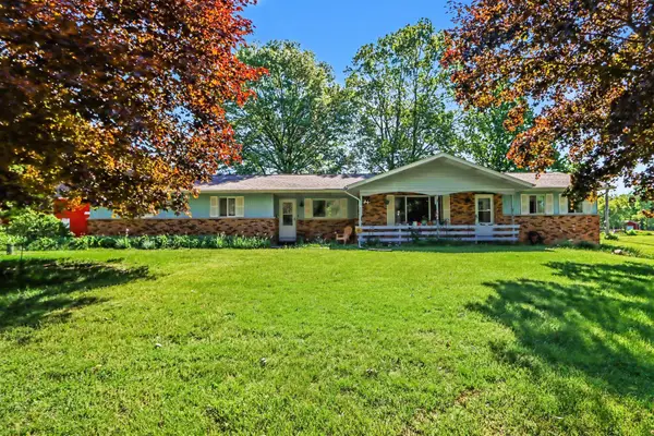 9880 N 16th Street, Plainwell, MI 49080