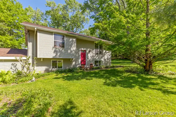 1027 Blue Star Highway, South Haven, MI 49090