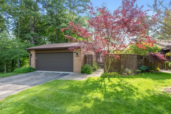 121 Pine Cove Circle, Kalamazoo, MI 49006