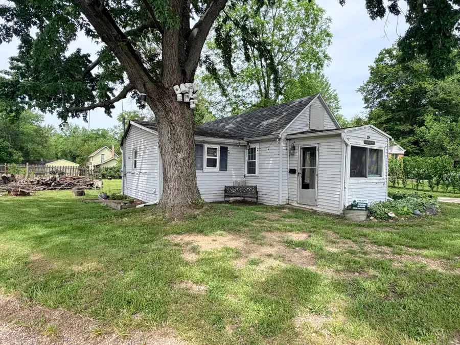 1014 N 9th Street, Niles, MI 49120 - #2