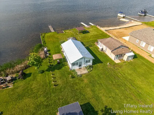 1996 Shore Drive, Orleans, MI 48865