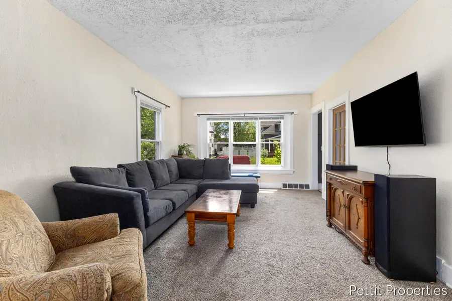 921 Temple Street Se, Grand Rapids, MI 49507 - #2