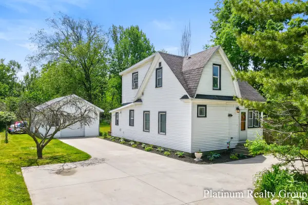 736 4 Mile Road Ne, Grand Rapids, MI 49525