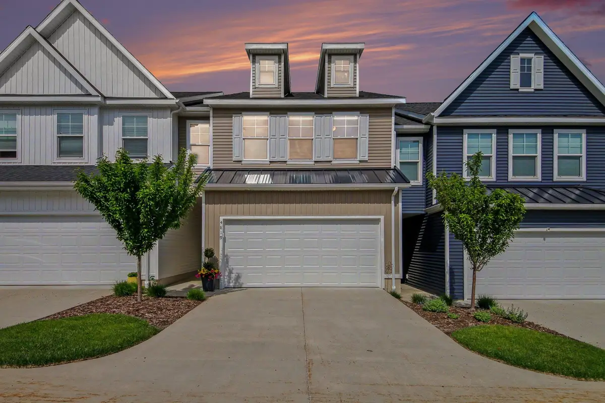 4819 Stonewood River Avenue Sw, Wyoming, MI 49418 - #1