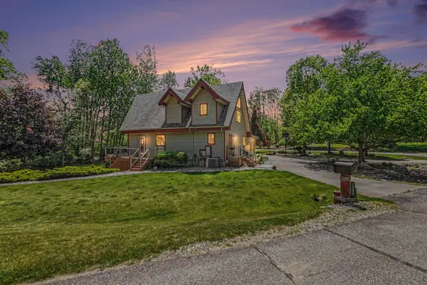 2000 Granada Court, Weidman, MI 48893