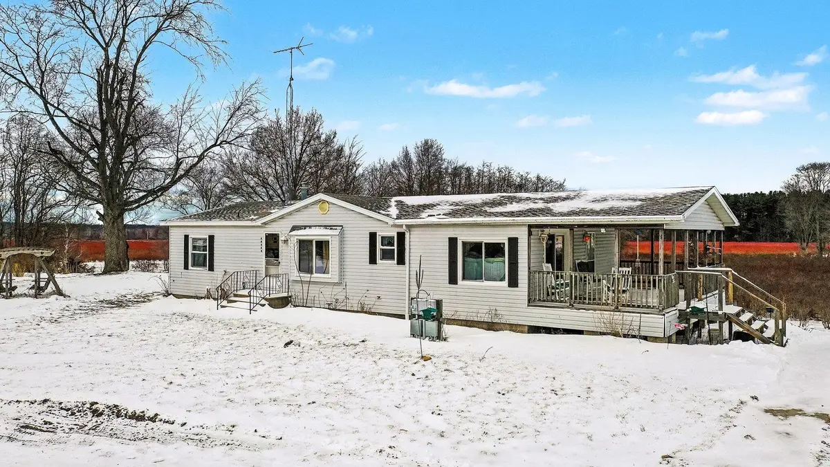68854 34th Avenue, Covert, MI 49043 - #1