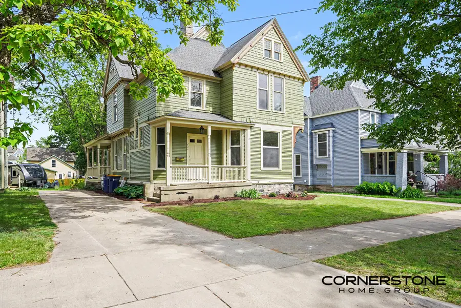 254 James Avenue Se, Grand Rapids, MI 49503 - #2