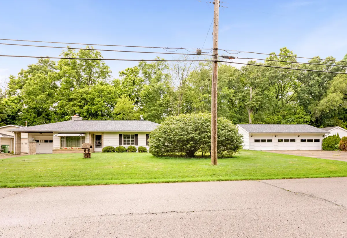 207 Snow Avenue, Level Park Oak Park, MI 49037 - #1